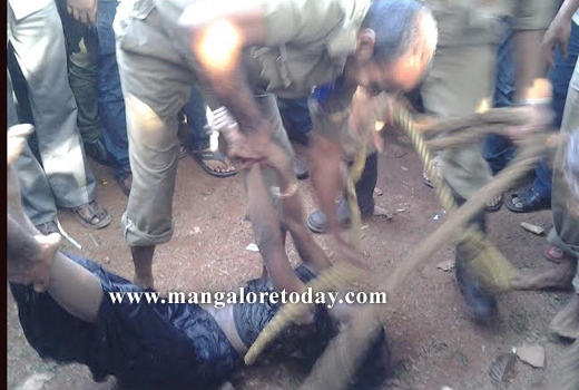 girl falls into well at Bejai 1